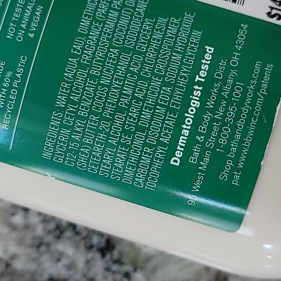 Bath & Body Works Discontinued Vanilla Bean Noel 8 oz Full Size Lotion - Picture 7 of 13